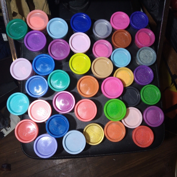 Purple and Red Modeling Compound Set - Picture 4 of 7